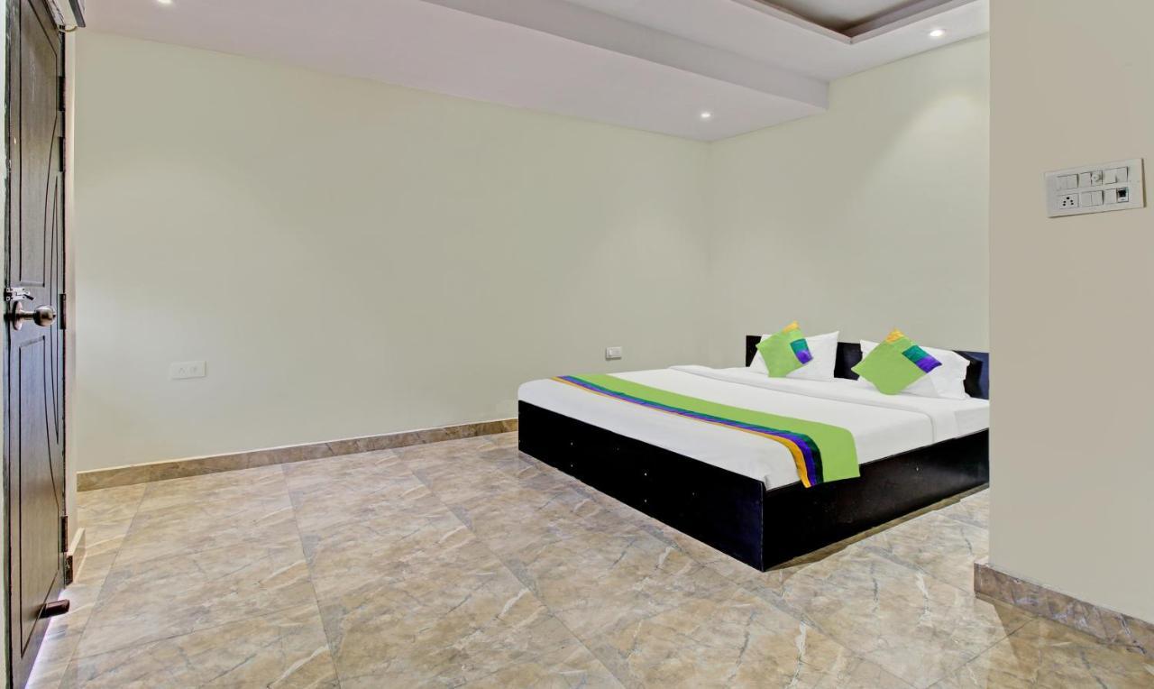 Treebo Trend Wedding Bells Kanpur Hotel Exterior foto